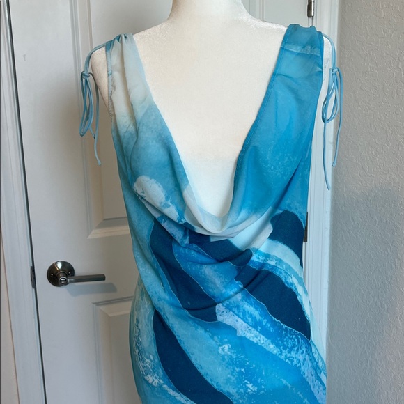 NWT White Fox Amore Backless Maxi Dress Aqua Blossom Vacation Cruise Medium - Picture 12 of 16
